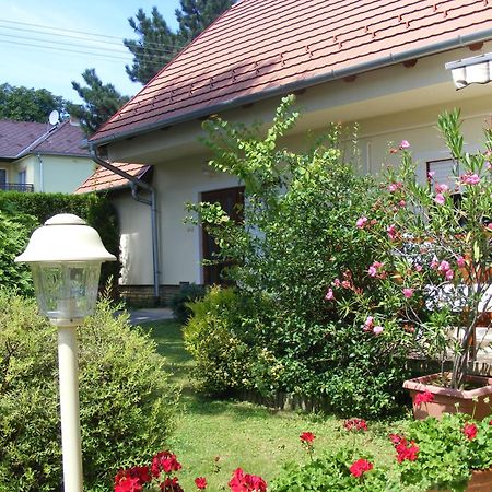 Erika Apartmanhazak Hévíz Extérieur photo