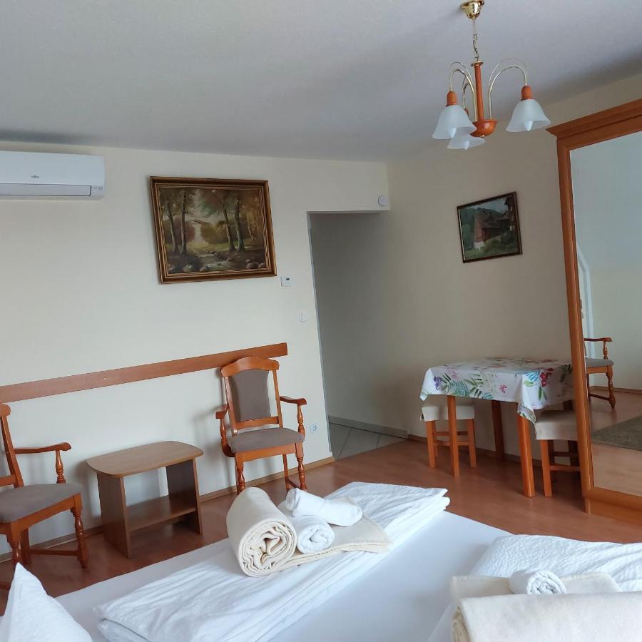 Erika Apartmanhazak Hévíz Extérieur photo