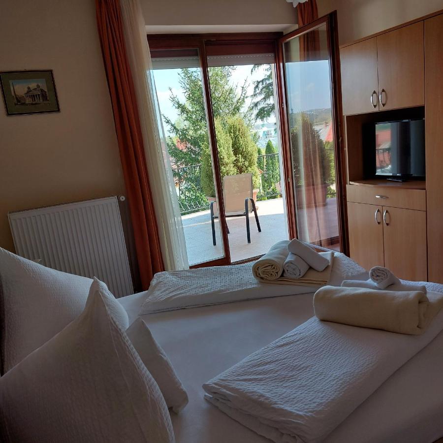 Erika Apartmanhazak Hévíz Extérieur photo
