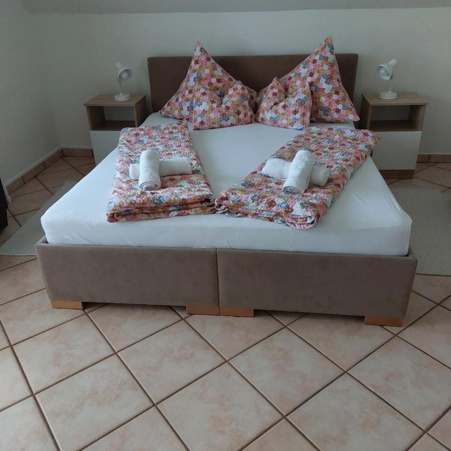 Erika Apartmanhazak Hévíz Extérieur photo