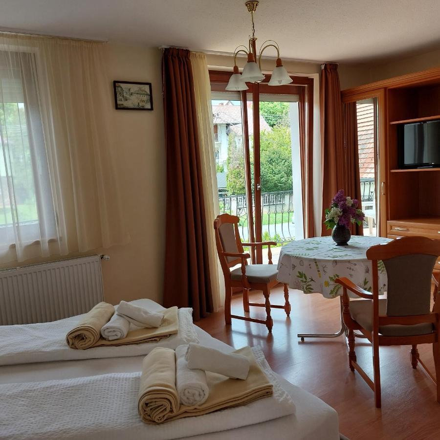 Erika Apartmanhazak Hévíz Extérieur photo