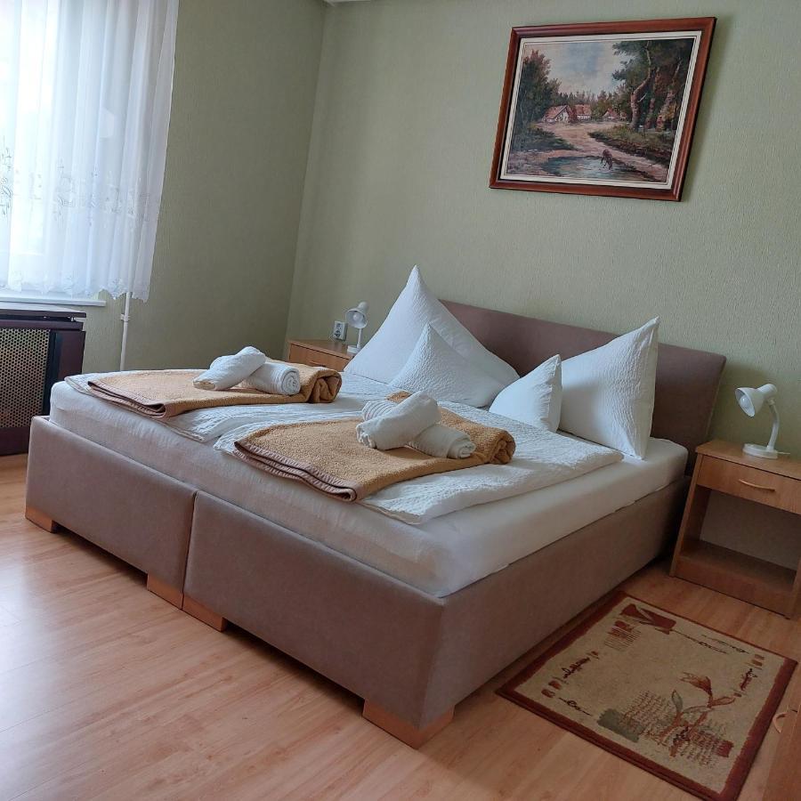 Erika Apartmanhazak Hévíz Extérieur photo