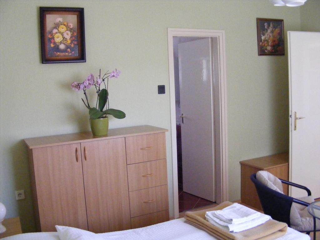 Erika Apartmanhazak Hévíz Extérieur photo