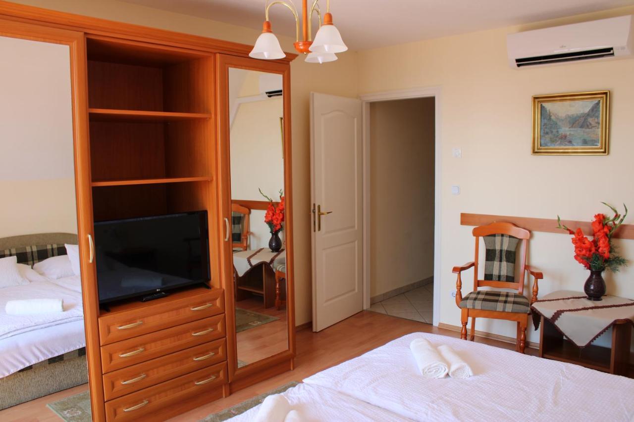 Erika Apartmanhazak Hévíz Extérieur photo
